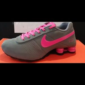 Women’s/Youth Gray and Pink Nike Shox Athletic